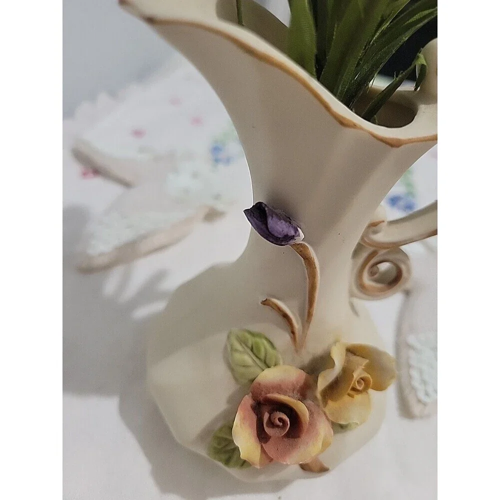 Vintage Capodimonte Neopolitan Porcelain Bud Vase With Applied Flowers & Handle